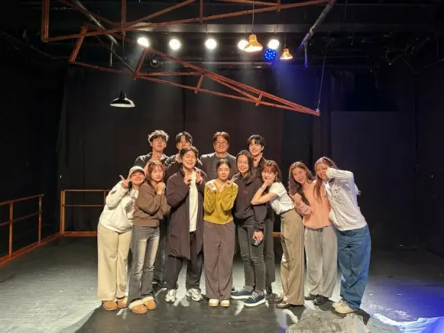 《FANTASY BOYS》男星金宇硕将在话剧《浪漫是海市蜃楼》中献出自己的演艺首秀……“能和他合作是我的荣幸”