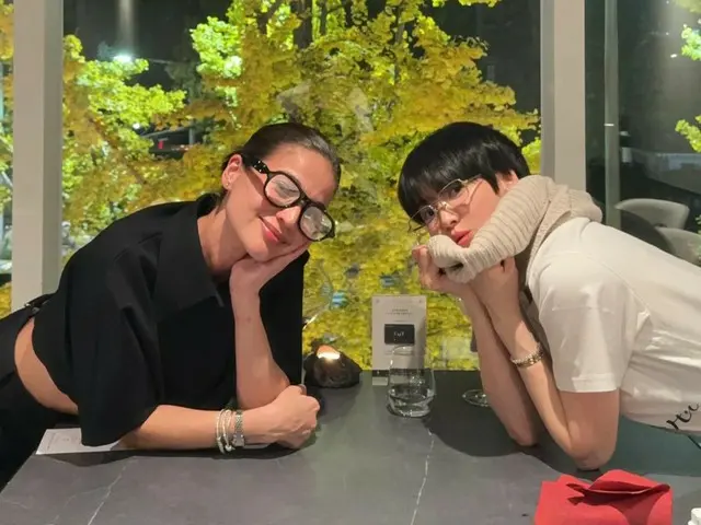 演员宋慧乔，短发，帅气又略带男孩气的造型