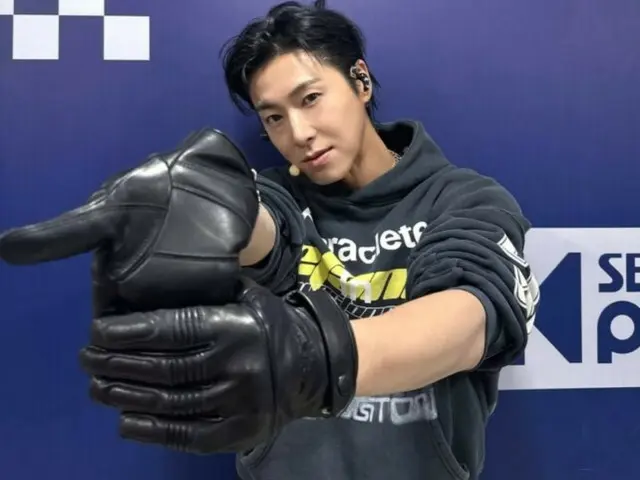 东方神起成员允浩（U-KNOW）以点舞宣传新歌