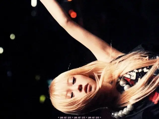 “ILLIT”乐队为他们的首支单曲“NOT CUTE ANYMORE”发布了三张极具感染力的海报……“可爱已死”。