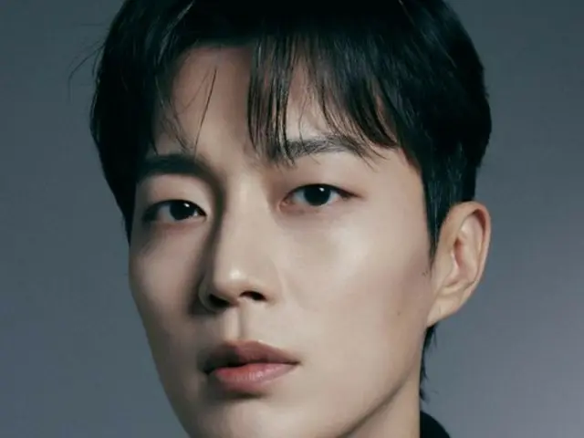 “HIGHLIGHT”成员尹斗俊被选为生活环境改善综艺节目《Switch My Home》的主持人……该节目将于23日开播。