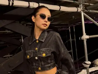 BLACKPINK成员Jennie的性感魅力震撼新加坡……后台照片曝光