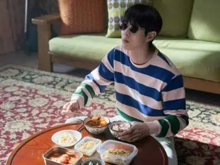 崔宇植、张慧珍和孔升妍在新年之际通过电影《第一》宣扬孝道